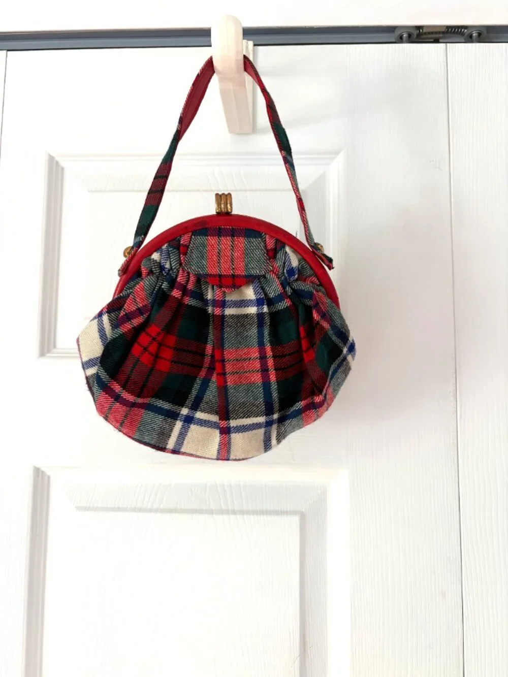 Vintage Meyho Scotland Circular Wool Tartan Kiss Lock Purse Mirror
